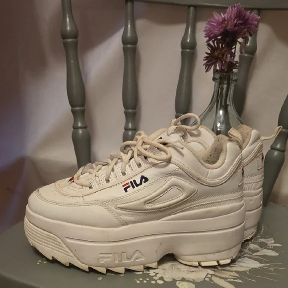 Fila White Platform Sneakers with Retro Design - Picture 4 of 9